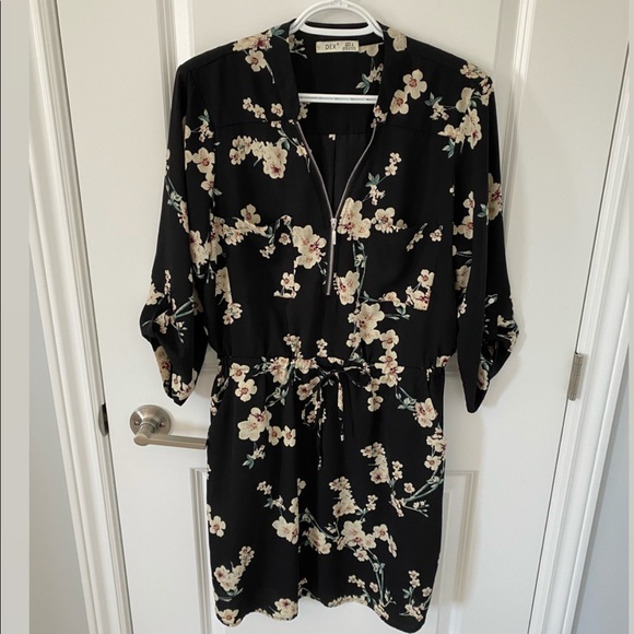 Dex Dresses & Skirts - Dex Floral Print Dress